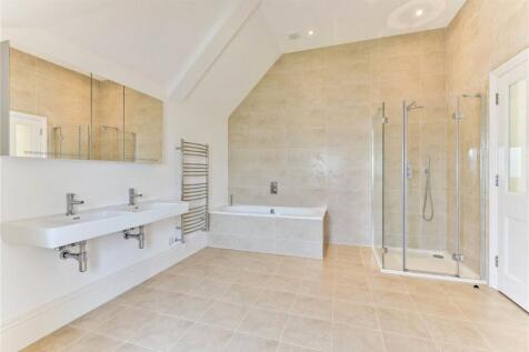Top Floor En Suite