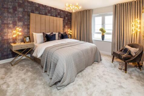 Spacious bedroom at Findrassie