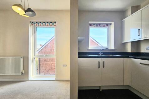 Kitchen/Living Area