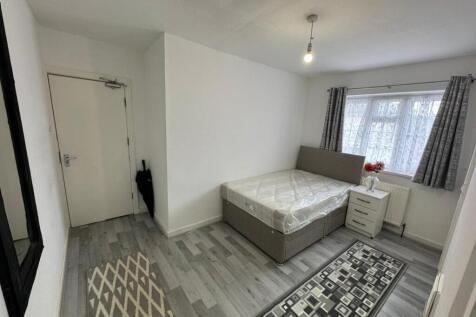 Room 6 (3).jpg