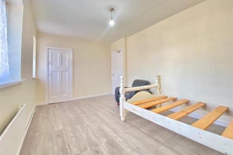 Updated room pics 2025 - 5.jpg