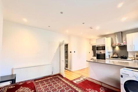 WhatsApp Image 2025-10-14 at 15.39.49_a2c616c6.jpg