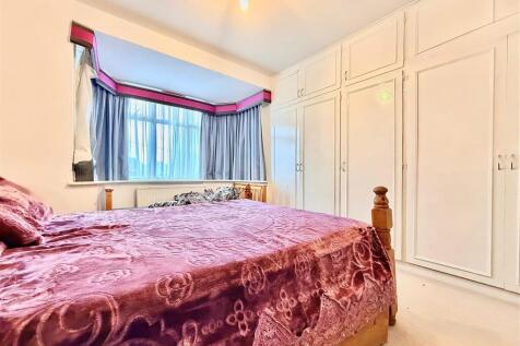 WhatsApp Image 2025-10-14 at 15.39.48_054cbf9b.jpg