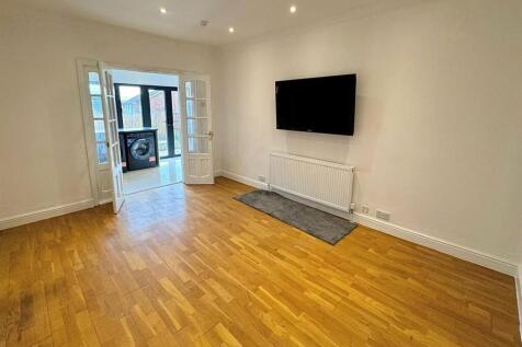 WhatsApp Image 2025-11-04 at 12.57.34_bfa0cafd.jpg