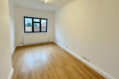 WhatsApp Image 2025-11-04 at 12.57.32_f22f1ca8.jpg