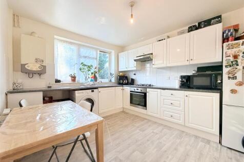 Bittacy Upstairs Flat 12.jpg