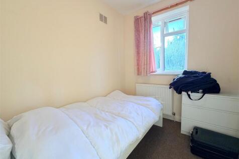 Bittacy Upstairs Flat 1.jpg