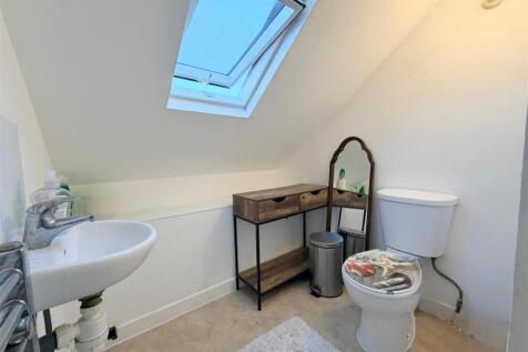 Bittacy Upstairs Flat 11.jpg