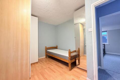 Colchester Road 3.jpg