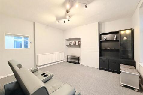 Colchester Road 8.jpg