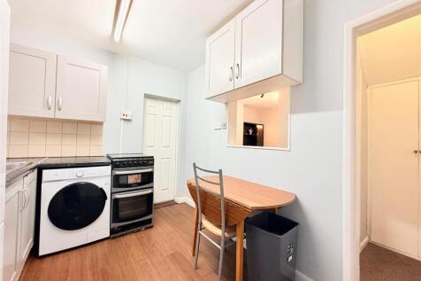 Colchester Road 12.jpg