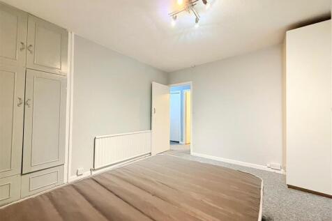 Colchester Road 1.jpg