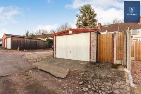 Rear Garage