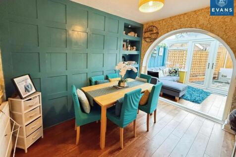 fb0d57b9-Dining 20room.jpg