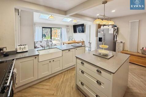 Extended Refitted Kitchen Diner