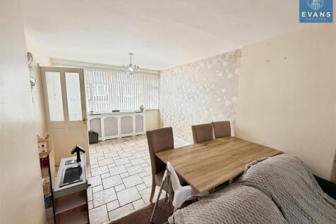 Through Lounge Diner