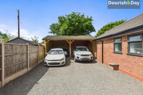 Drive &amp; Carport