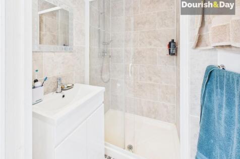 Bedroom One En-Suite