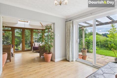 Family Room Into Sun Lounge