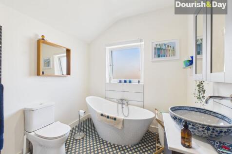 First Floor Bathroom