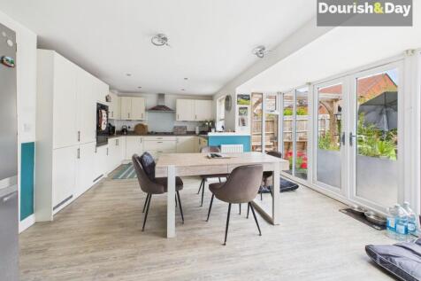 Family Dining Kitchen