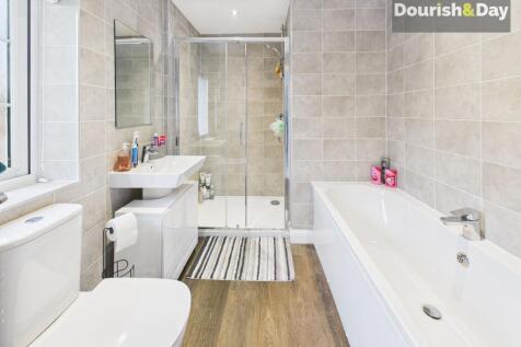 Bedroom One En-suite