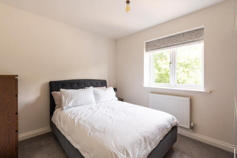 10a Foxwell Drive-03869