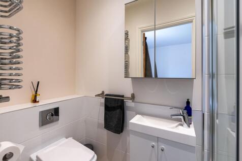 10a Foxwell Drive-03863