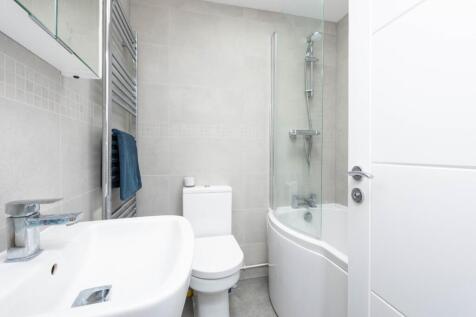 Flat 1 111 London Road High-3