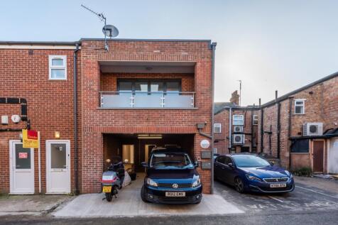 Flat 1 111 London Rd high-13