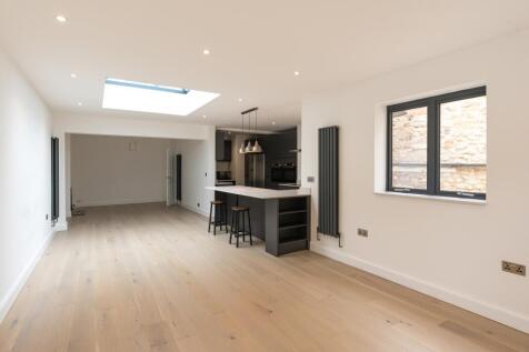 25 Highfield Avenue-02040