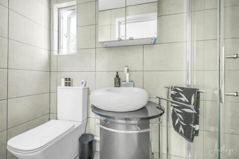 Annex Shower Room