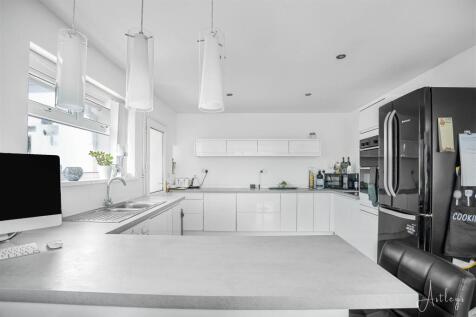 Kitchen/Living Room
