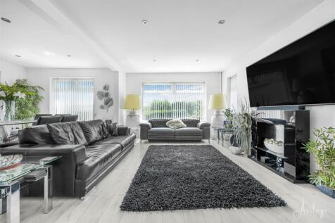 Kitchen/Living Room