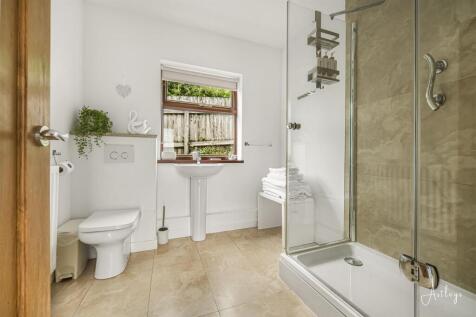 Annex Shower Room