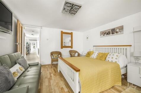 Bedroom Seven