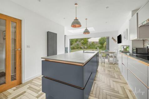 Kitchen/Breakfast Room