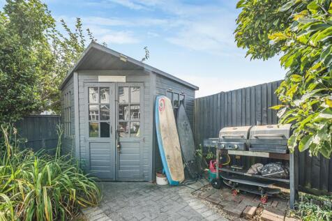 Shed