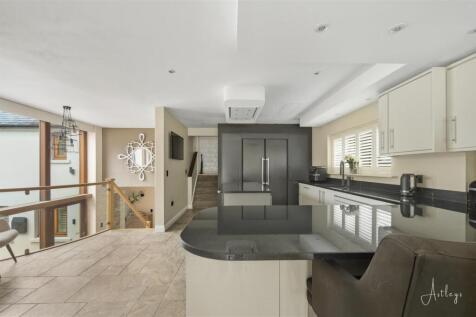 Open Plan Kitchen/Breakfast Room