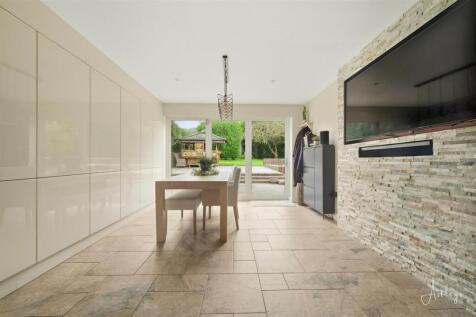 Open Plan Kitchen/Breakfast Room