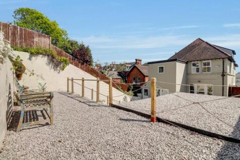 Middle Tier of Rear Garden