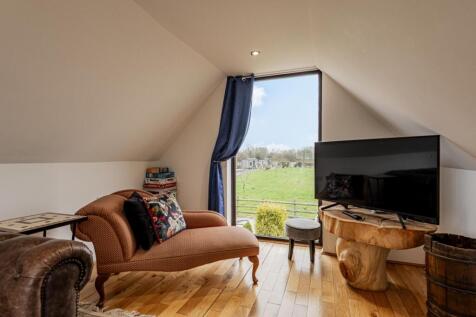 Barn Lounge