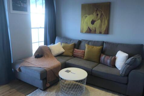 Lounge 2.jpeg