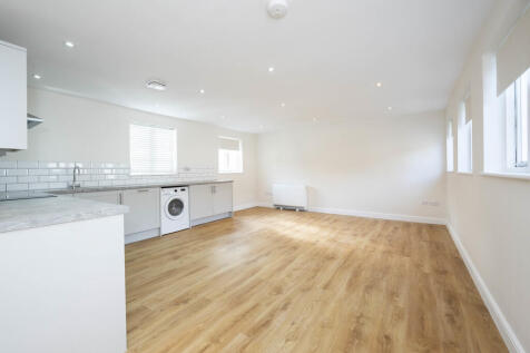 Kitchen/Living Ar...