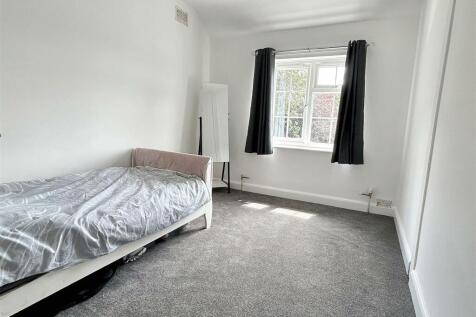 Bedroom 3.jpg