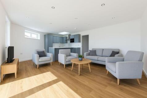 56 Spinney - Sitting Room.JPG