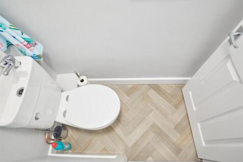 2 Barnesdale Road 21.jpg