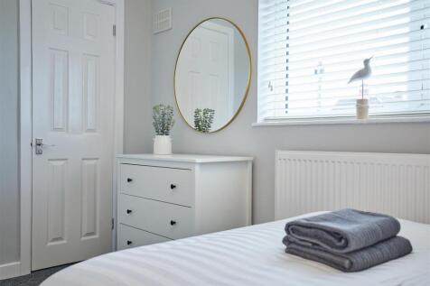 2 Barnesdale Road 32.jpg