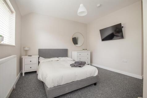 bed 4.jpg