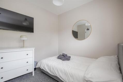bed 6.jpg